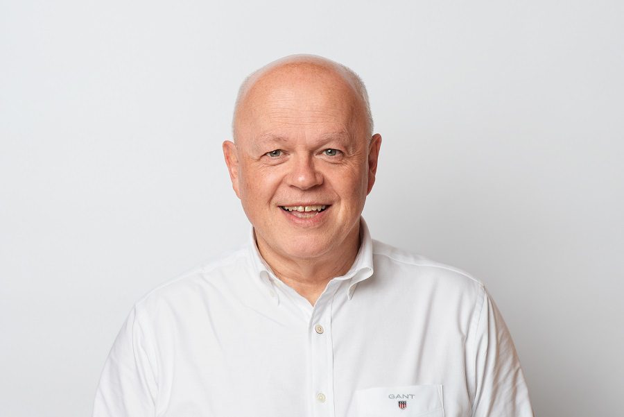 Photo of a man wearing a white shirt - Ian Bremner, AAB Hotel Accounting partner